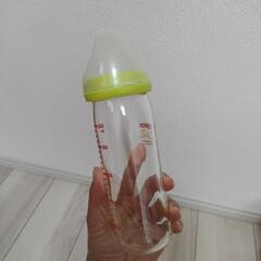 哺乳瓶240ml　哺乳瓶消毒器　セットの画像