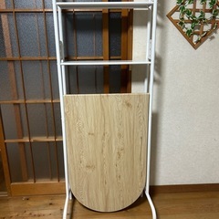 ダイニングテーブルの画像