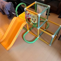 アンパンマンジャングルジム　アンパンマン滑り台