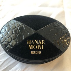 森英恵ハナエモリ  白蝶貝HMロゴ  ネクタイピン・カフスセットの画像