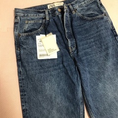 新品ZARA ストレートデニム 42