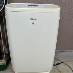 空気清浄機　TOSHIBA