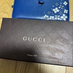 GUCCI長財布の箱とおまけの財布