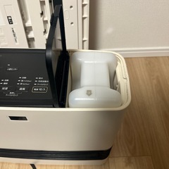 アイリスオーヤマ　セラミックファンヒーター加湿器付の画像