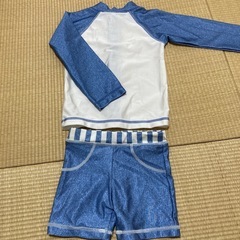 水着　上下セット 90センチの画像
