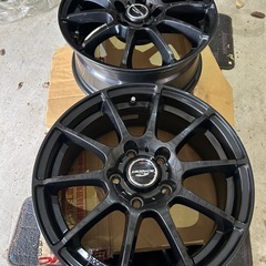 16インチ6.5J＋38 114.3ブラックホイールの画像