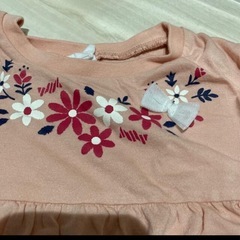 ピンクの花柄Tシャツ　　　サイズ100の画像
