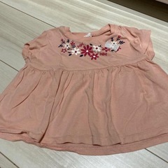 ピンクの花柄Tシャツ　　　サイズ100