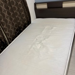 セミダブルベッド（ニトリ・収納付き）