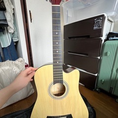 アコースティックギター(カポ付き、ピックなし)