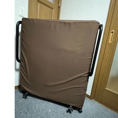 折りたたみベッド（シングルサイズ）