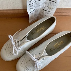 新品　靴　23.5㎝　の画像