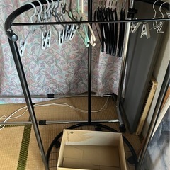 丸型ハンガーラック