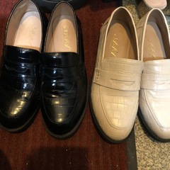 白黒ローファークロコ2足24.5中古