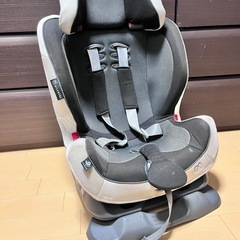 エールべべ ジュニアシートの画像