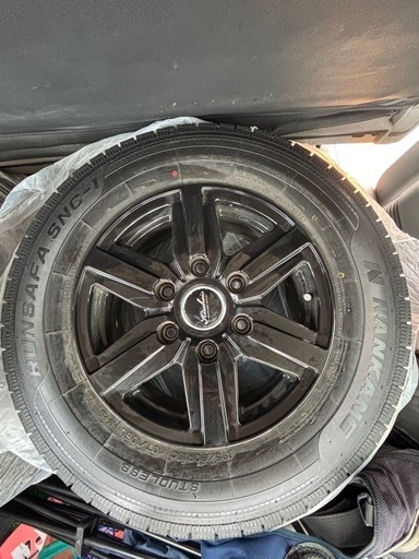 ハイエース　、キャラバン　タイヤホイール４本セット