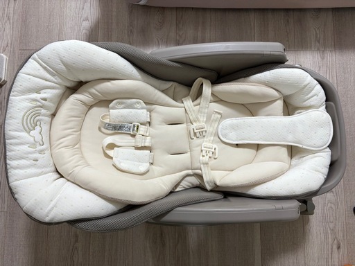 アップリカの電動ハイローチェア(ユラリズム)