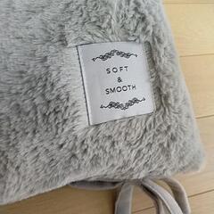 四角いクッション2個セットの画像