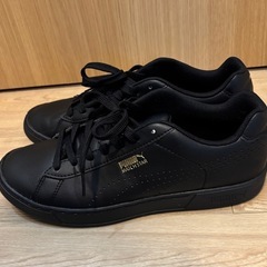 新品未使用 PUMAスニーカー