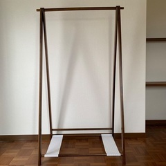 木製ハンガーラック