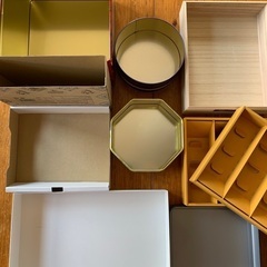 空箱　空缶の画像