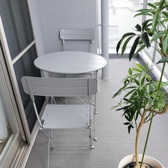 大人気IKEA 丸テーブル、イスセットの画像