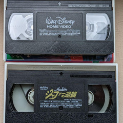 アラジンの逆襲 & おしゃれキャット VHS　英語版、日本語字幕スーパーの画像