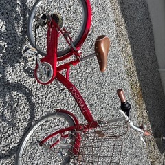赤の自転車
