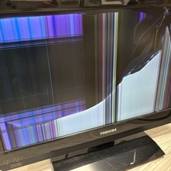 【差し上げます】【0円】【壊れています】液晶カラーテレビ TOSHIBA 19インチ