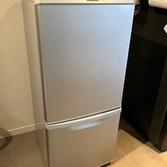パナソニック　冷凍付き冷蔵庫　 NR-B145W