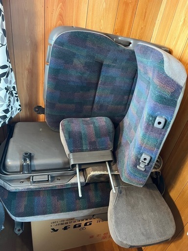 三菱キャンター　運転席　助手席　ドライバー座席シート　カスタム車　
希少