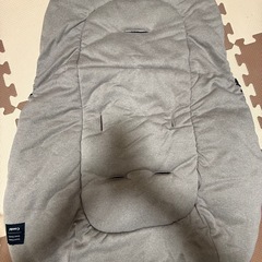 【急募】ベビバウンサー譲ります　コンビ　ネムリラ　手動　美品の画像