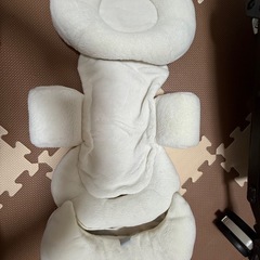 【急募】ベビバウンサー譲ります　コンビ　ネムリラ　手動　美品の画像