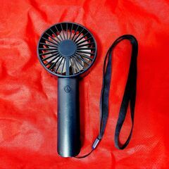 ※充電式ハンディファン、かなり強力な二重羽根仕様のお品。いかがでしょうか？の画像