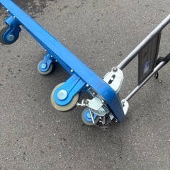 ストッパー付き台車の画像