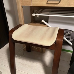 デスク＆スツールの画像