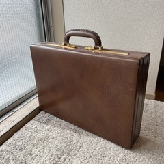 アンティークなアタッシュケース