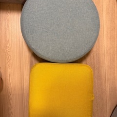 フロアクッション　イエロー　ブルー