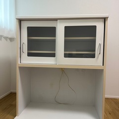 食器棚の画像