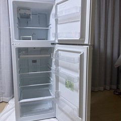 HERB Relax 冷凍冷蔵庫 YRZ-F23E1の画像