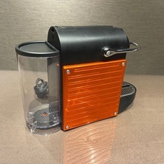 ネスプレッソ コーヒーメーカー C60の画像