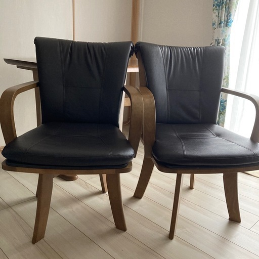 ダイニングチェア二脚