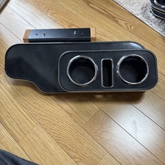 エブリィワゴンフロントテーブルブラックウッド
の画像