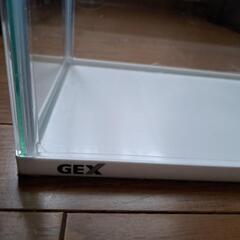 GEX 水槽 スリム水槽の画像