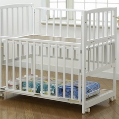 ベビーベッドの画像