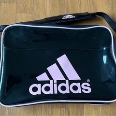 adidas エナメルバッグ