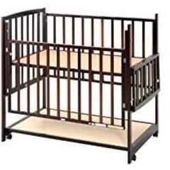 ベビーベッドの画像