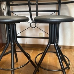 大理石柄カウンターテーブルの画像