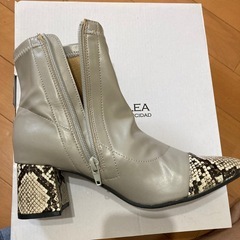 未使用品　レディースブーツの画像