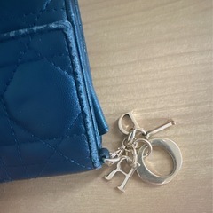 Diorお財布の画像